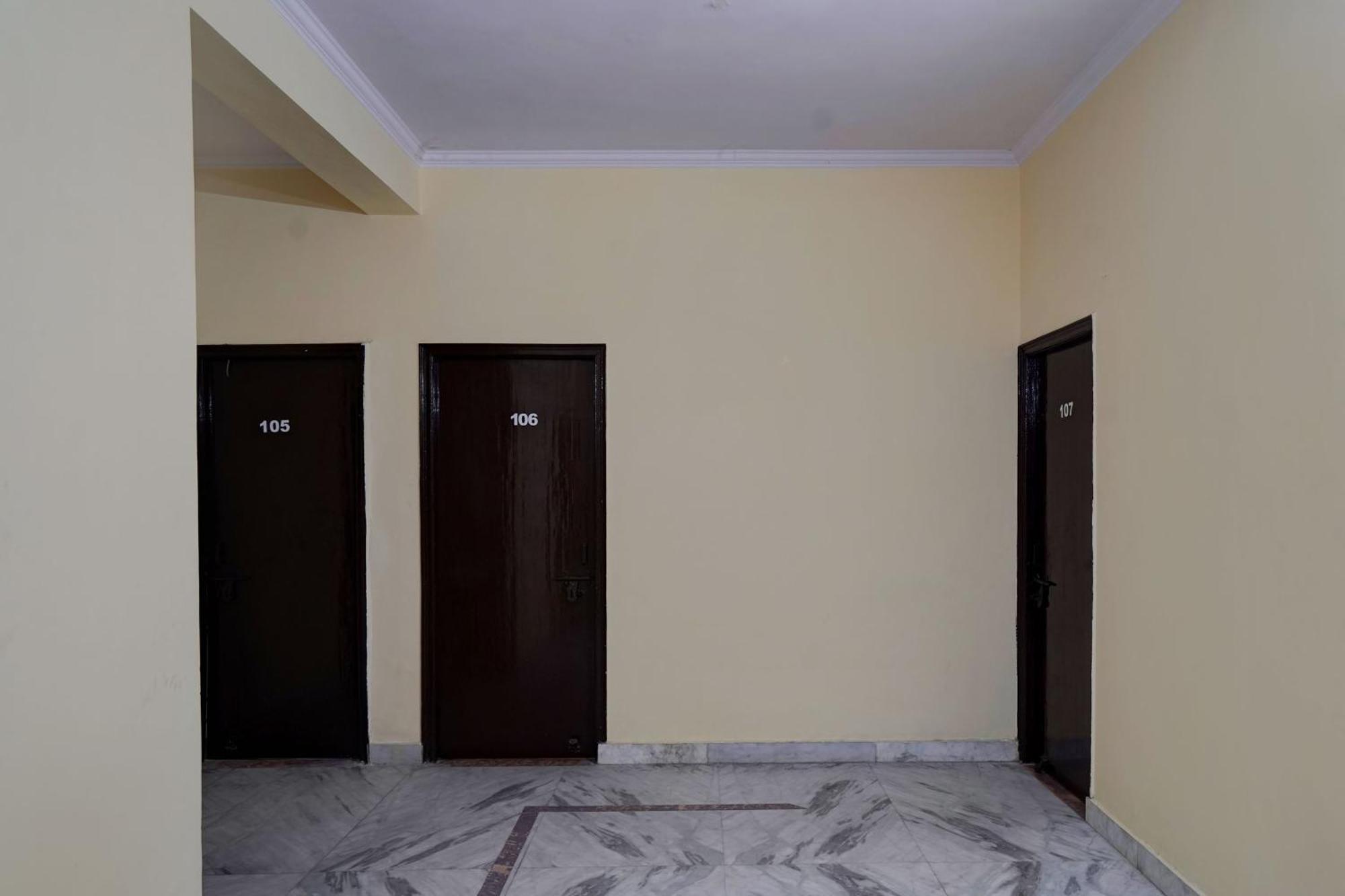 Hotel O 81617 The Pacific Hotel Ghaziabad Exterior foto